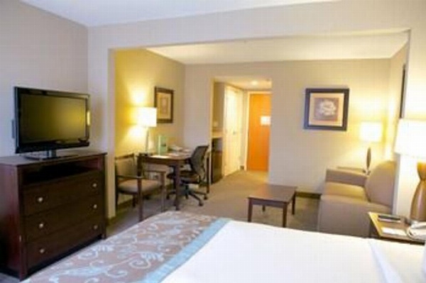 Best Western Plus St. Louis West - Chesterfield image 15